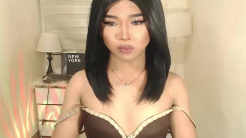 Snapshot of sweet_hoelly chatting on 02.15.25 Slutty Shannel online show from 02.15.25