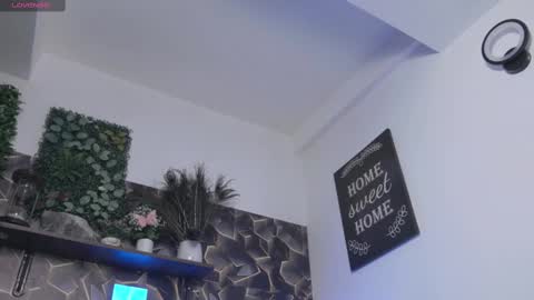 Snapshot of sweet_kitty2000 chatting on 02.28.25 Alesy online show from 02.28.25