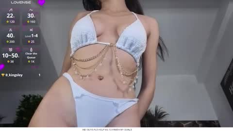 Snapshot of sweet_kitty2000 chatting on 11.11.25 Alesy online show from 11.11.25