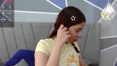 Snapshot of sweet_kitty_05 chatting on 06.12.26 sweet_kitty_05 online show from 06.12.26