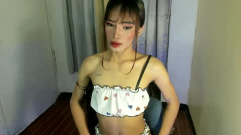Snapshot of sweet_kyliexx chatting on 06.14.26 sweet_kyliexx online show from 06.14.26