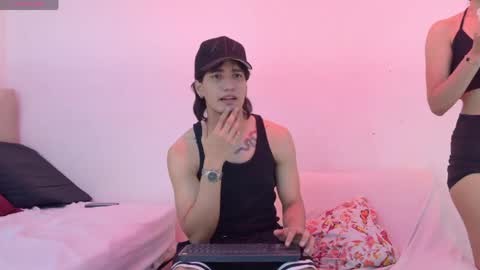 Mia online show from 05.04.26