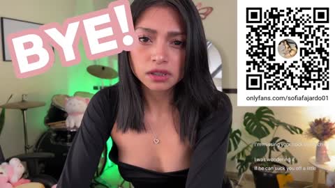 Snapshot of sweet_littleee chatting on 01.16.25 free            private online show from 01.16.25