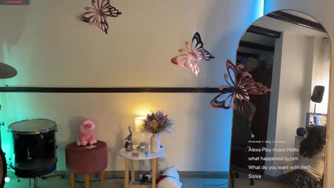 Snapshot of sweet_littleee chatting on 01.25.25 free            private online show from 01.25.25