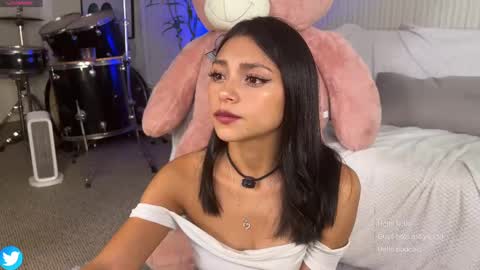 Snapshot of sweet_littleee chatting on 02.16.25 free            private online show from 02.16.25