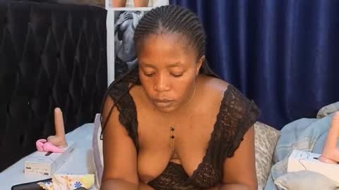 Snapshot of sweet_lizzyy chatting on 10.03.25 Sweet lizzyy online show from 10.03.25