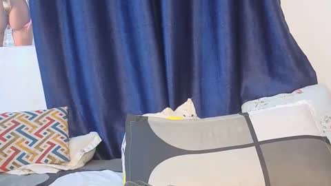 Snapshot of sweet_lizzyy chatting on 12.03.25 Sweet lizzyy online show from 12.03.25