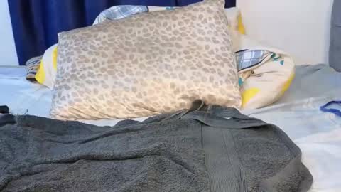 Snapshot of sweet_lizzyy chatting on 12.19.25 Sweet lizzyy online show from 12.19.25