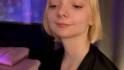 Snapshot of sweet_lynx chatting on 06.17.26 Lana online show from 06.17.26