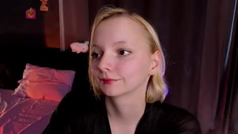 Snapshot of sweet_lynx chatting on 07.20.26 Lana online show from 07.20.26