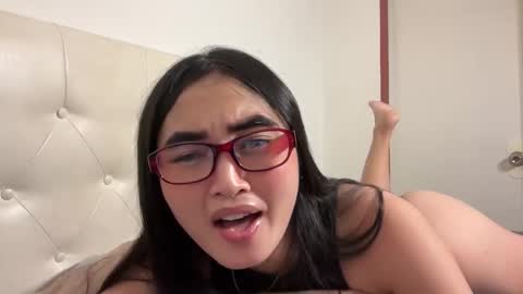 Snapshot of sweet_mariax chatting on 12.18.25 Maria Stella online show from 12.18.25