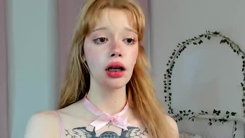 Snapshot of sweet_melissa133 chatting on 03.04.26 Melissa. Join me on Fansly link in social medias online show from 03.04.26