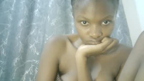 Snapshot of sweet_mellanie001 chatting on 03.11.25 sweet_mellanie001 online show from 03.11.25