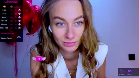 Snapshot of sweet_mia_91 chatting on 02.14.26 Mia online show from 02.14.26