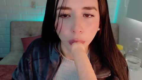 Snapshot of sweet_miaa24 chatting on 09.16.25 Sweet Mia online show from 09.16.25