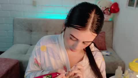 Snapshot of sweet_miaa24 chatting on 10.12.25 Sweet Mia online show from 10.12.25