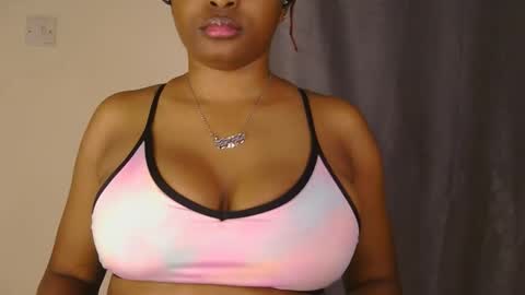 Snapshot of sweet_miah12 chatting on 03.27.26 Queen debby online show from 03.27.26