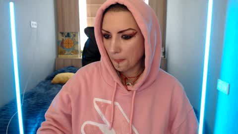 sweet_n_strong online show from 04.25.26