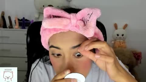 Snapshot of sweet_nhaomy chatting on 10.02.25 Nhaomy online show from 10.02.25