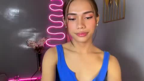 sweet_nikki03 online show from 05.10.26