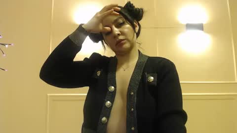 Snapshot of sweet_of_venus chatting on 02.19.25 My name is Catalina. Please say hello I like to chat with you. If you have requests please use tip online show from 02.19.25