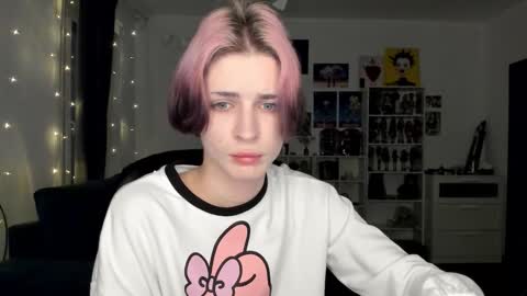 Snapshot of sweet_peach__ chatting on 02.02.26 kira online show from 02.02.26