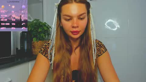 Snapshot of sweet_sabriina chatting on 06.27.26 Sabina online show from 06.27.26