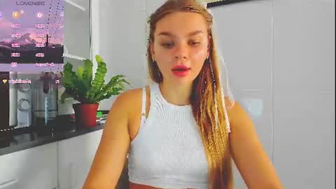 Snapshot of sweet_sabriina chatting on 07.17.26 Sabina online show from 07.17.26