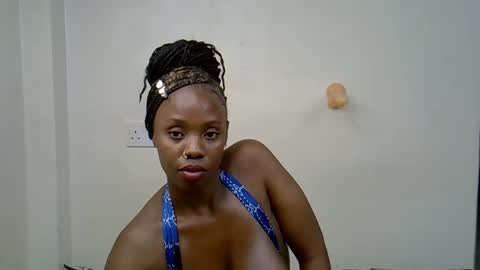 Snapshot of sweet_santana chatting on 11.30.25 Elina online show from 11.30.25