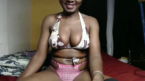 ellanah Tracie online show from 01.17.25