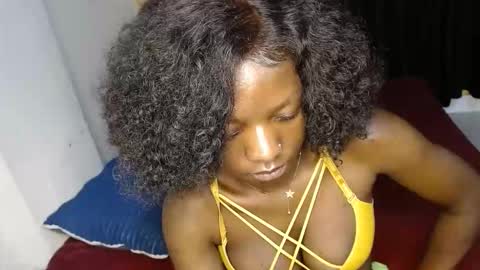 Snapshot of sweet_sherie chatting on 12.02.25 ellanah Tracie online show from 12.02.25