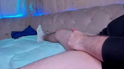 Start 18 year  Noa 19 year online show from 12.03.25