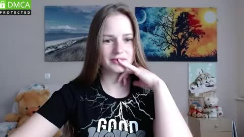 Snapshot of sweet_sin_sati chatting on 04.22.26 Jessika online show from 04.22.26