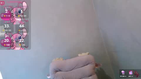 Snapshot of sweet_sirenxx chatting on 12.15.24 Leah online show from 12.15.24