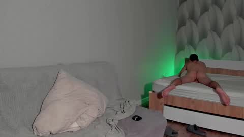 Snapshot of sweet_smith8 chatting on 10.18.25 sweet_smith8 online show from 10.18.25