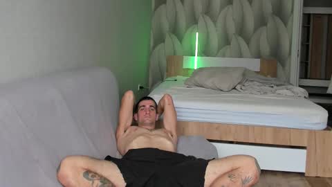 Snapshot of sweet_smith8 chatting on 10.19.25 sweet_smith8 online show from 10.19.25