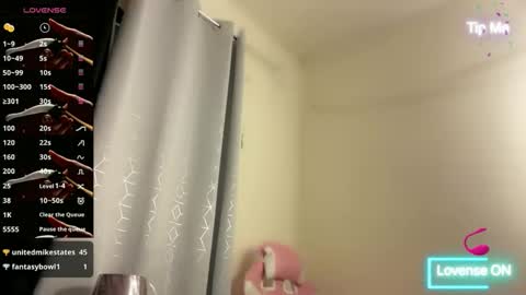 Snapshot of sweet_trishaxx chatting on 03.06.26 Trisha online show from 03.06.26