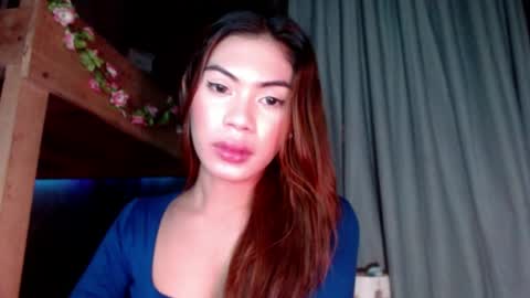Snapshot of sweet_vell chatting on 05.22.26 sweet_vell online show from 05.22.26