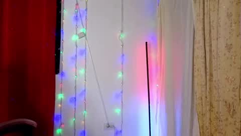 Snapshot of sweet_xuee18 chatting on 01.18.25 Sweet online show from 01.18.25