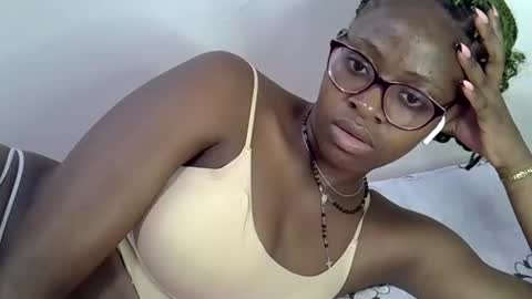 sweet_zarah online show from 05.04.26