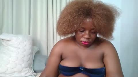 Snapshot of sweetafricangal chatting on 05.06.26 NASHA online show from 05.06.26