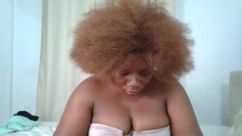 Snapshot of sweetafricangal chatting on 06.11.26 NASHA online show from 06.11.26