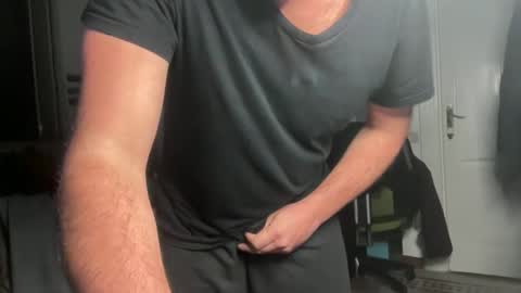 Snapshot of sweetandstrongjoy chatting on 02.14.25 sweetandstrongjoy online show from 02.14.25