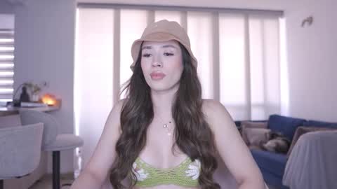 Snapshot of sweetann08 chatting on 02.19.26 Camila online show from 02.19.26