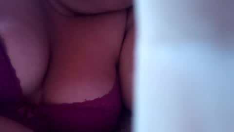 Snapshot of sweetapple808216 chatting on 03.08.25 sweetapple808216 online show from 03.08.25