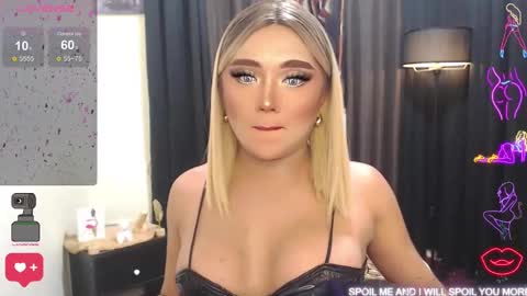 Snapshot of sweetbella118 chatting on 01.17.25 bella online show from 01.17.25