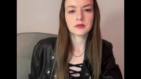 SweetBlueBirds online show from 04.14.26