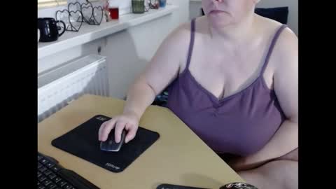 Sweetboobs85h online show from 02.22.25