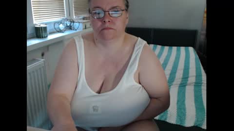 Sweetboobs85h online show from 05.16.26
