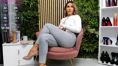 Snapshot of sweetcherry30_ chatting on 11.06.25 Cherry online show from 11.06.25